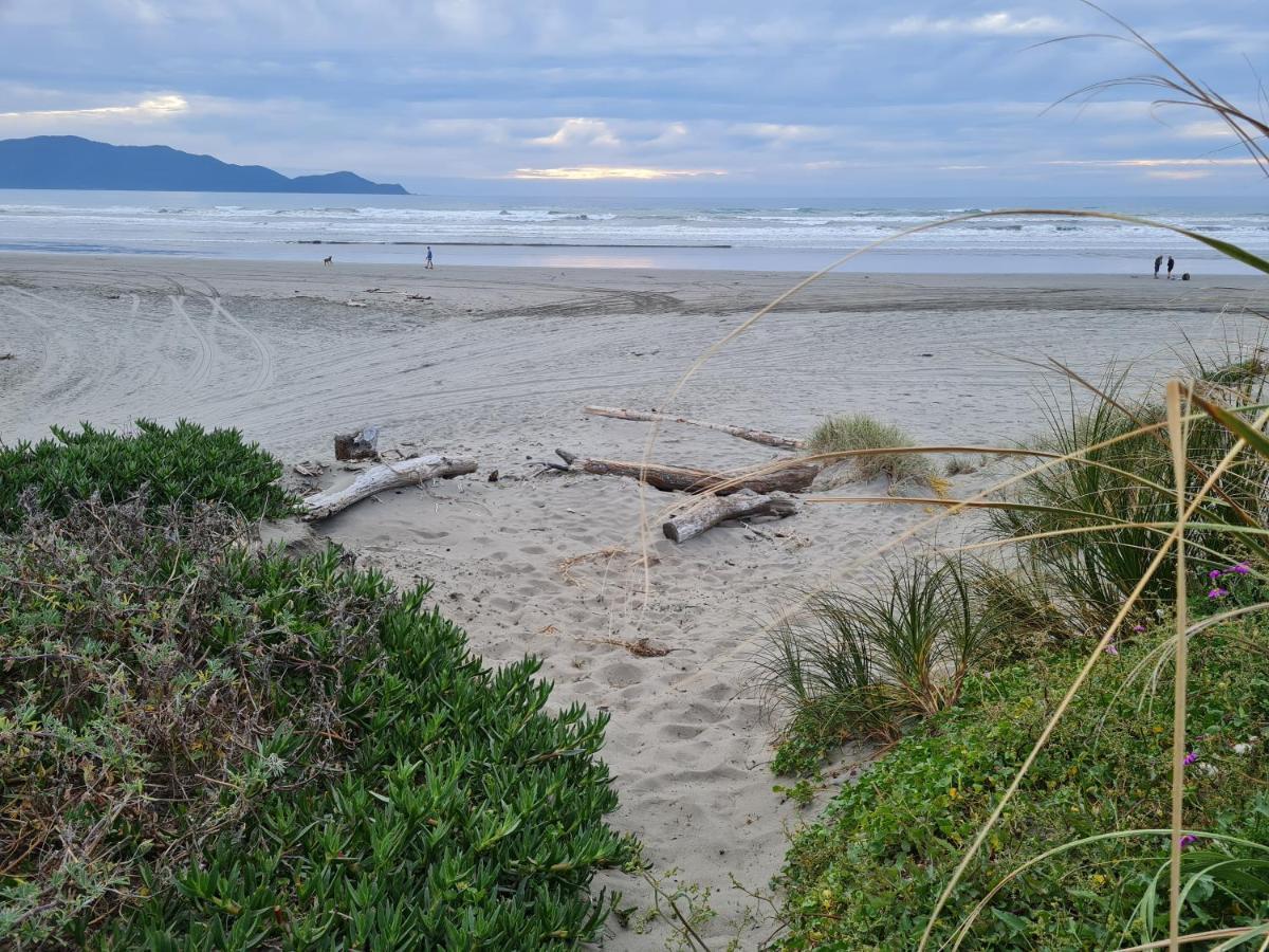 Appartamento Aroha Tiny House Peka Peka Waikanae Esterno foto